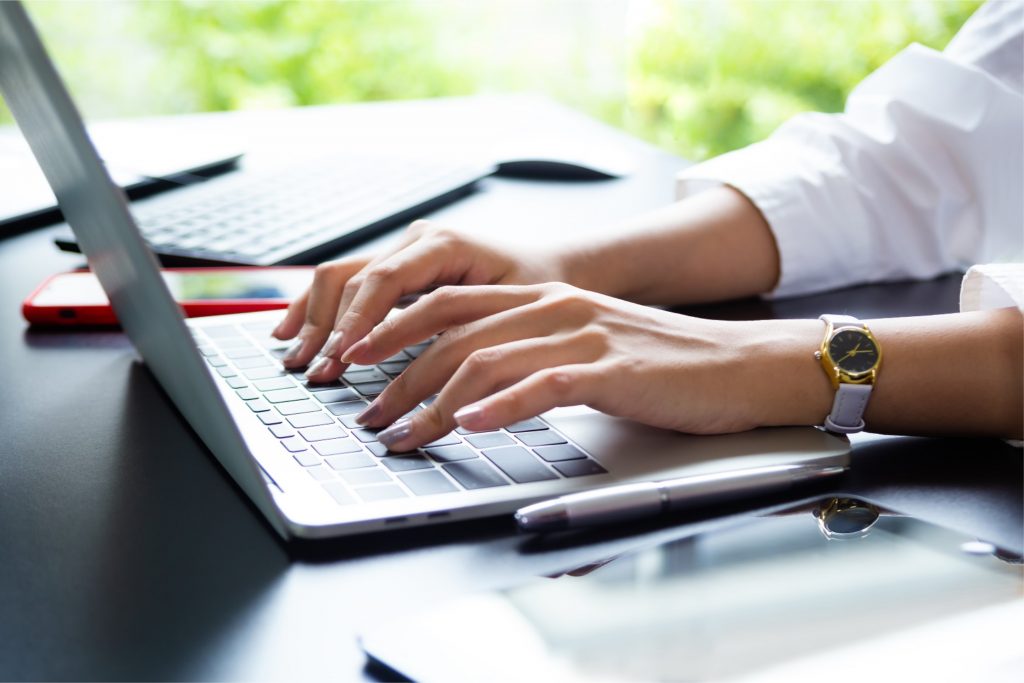 Laptop (4)